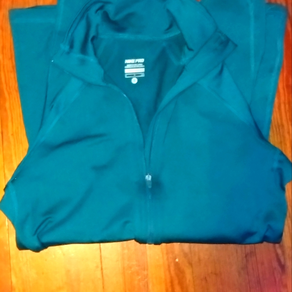 Nike pullover